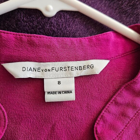 Diane Von Furstenberg Magenta 100% Silk Button Down Shirt Size 8 - Picture 3 of 6